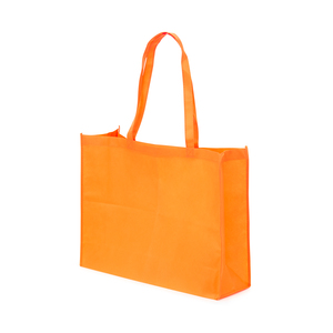 Shoppingbag i Non woven material. B&auml;lg i b&aring;de botten och p&aring;sidorna och med f&ouml;rst&auml;rkta handtag g&ouml;rdetta till en l&auml;mplig modell f&ouml;r t.ex matbutiken. OBS! Tryckpris endast f&ouml;r 1-f&auml;rgstryck. F&ouml;r flerf&auml;rgstryck - kontakta oss f&ouml;r offert!