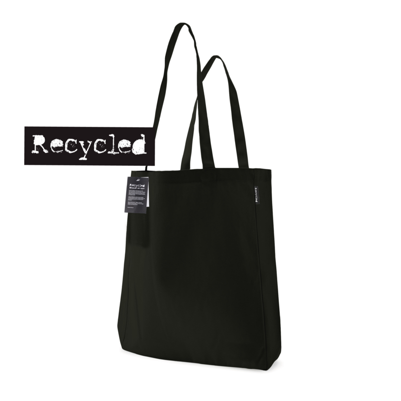 This cotton bag is made of 250 gram recycled cotton. The bag features a sewn-on "Recycle" label on one side. A hanging tag, which is fastened with hemp string, tells about the background of the bag and informs what our CSR work stands for.