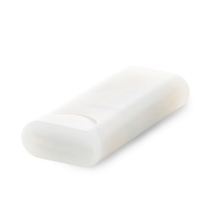 Liten plåsterask i transparent frostad hårdplast innehållande 10 st plåster.